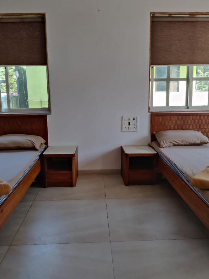 White House Beach Resort, Nagaon ภายนอก รูปภาพ