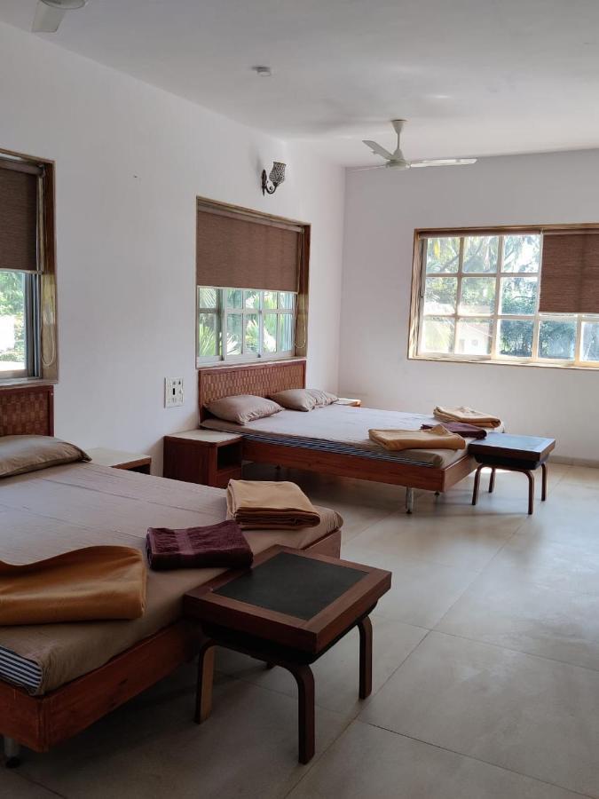 White House Beach Resort, Nagaon ภายนอก รูปภาพ