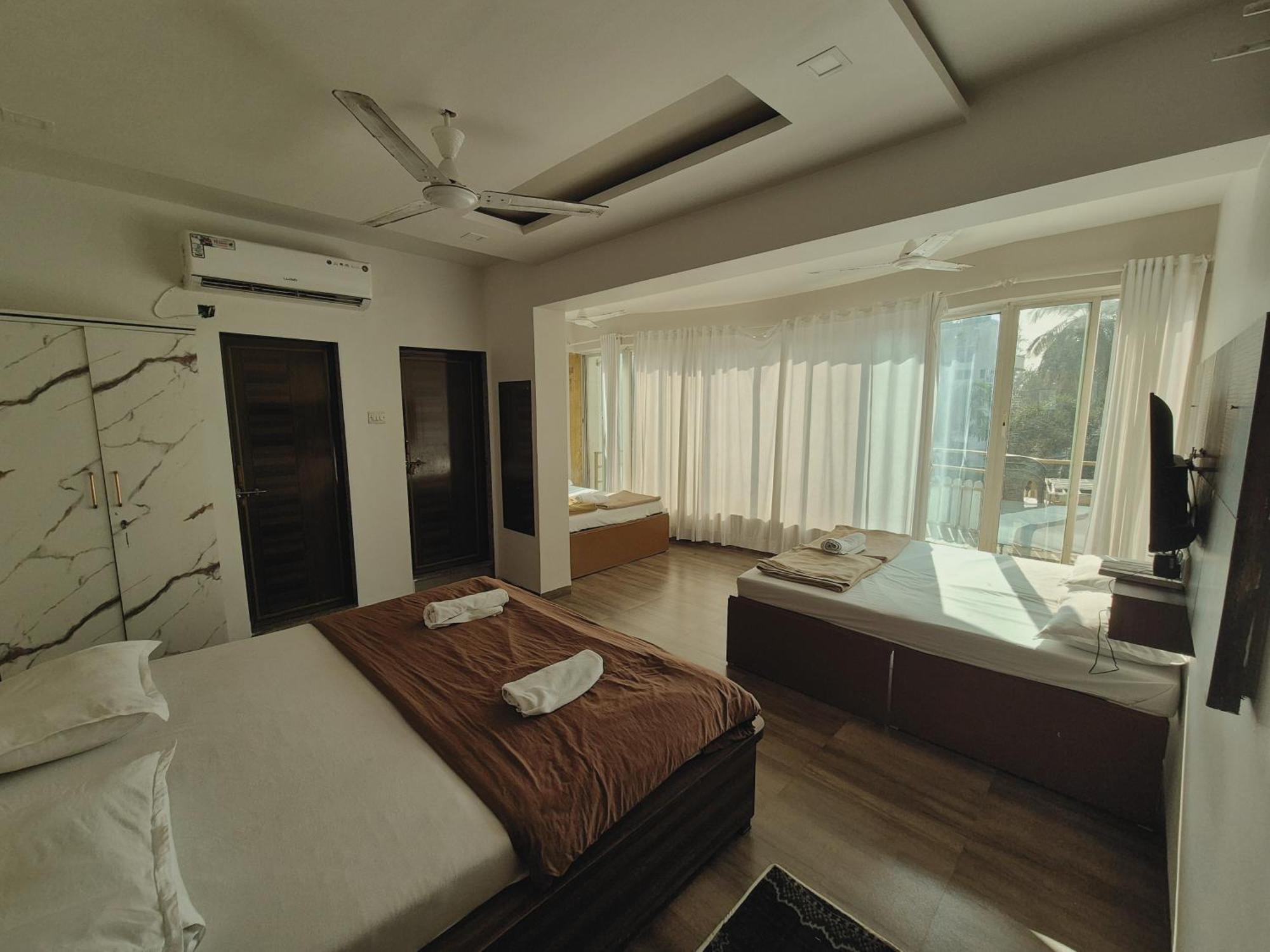White House Beach Resort, Nagaon ภายนอก รูปภาพ
