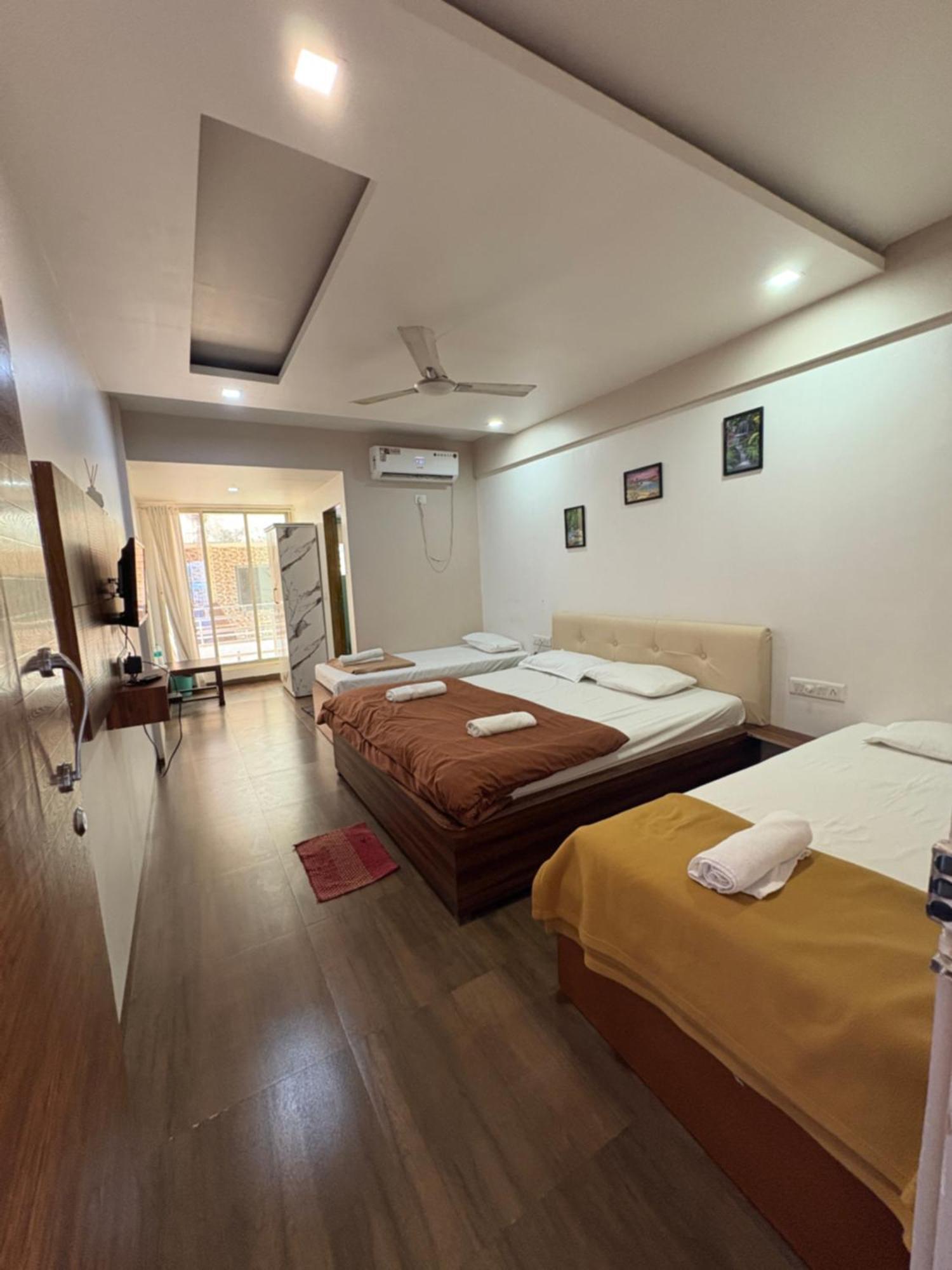 White House Beach Resort, Nagaon ภายนอก รูปภาพ
